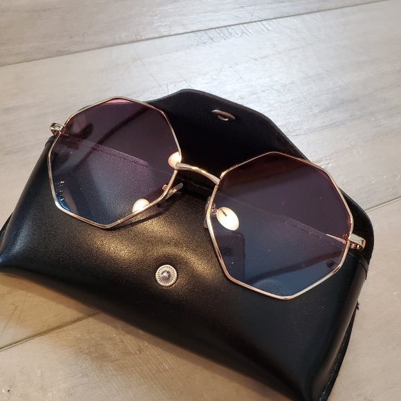 Gold Hexagon Wire Frame Ombre Sunglasses - Picture 6 of 6